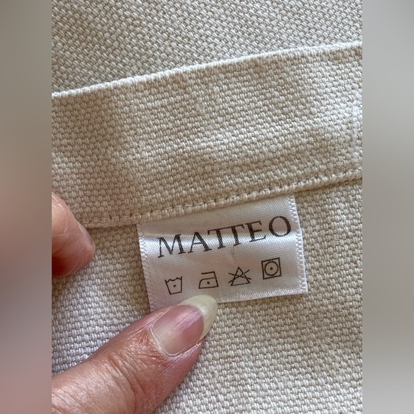 Matteo Linens Other - Matteo Linen Tablecloth